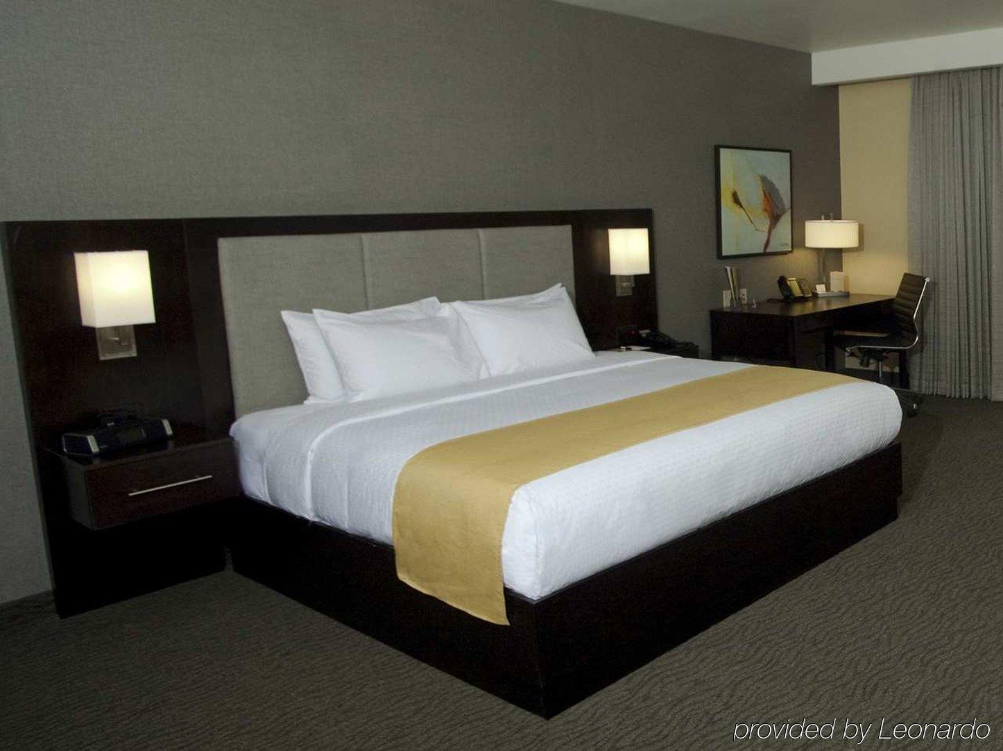 Hotel Doubletree By Hilton Bemidji Extérieur photo