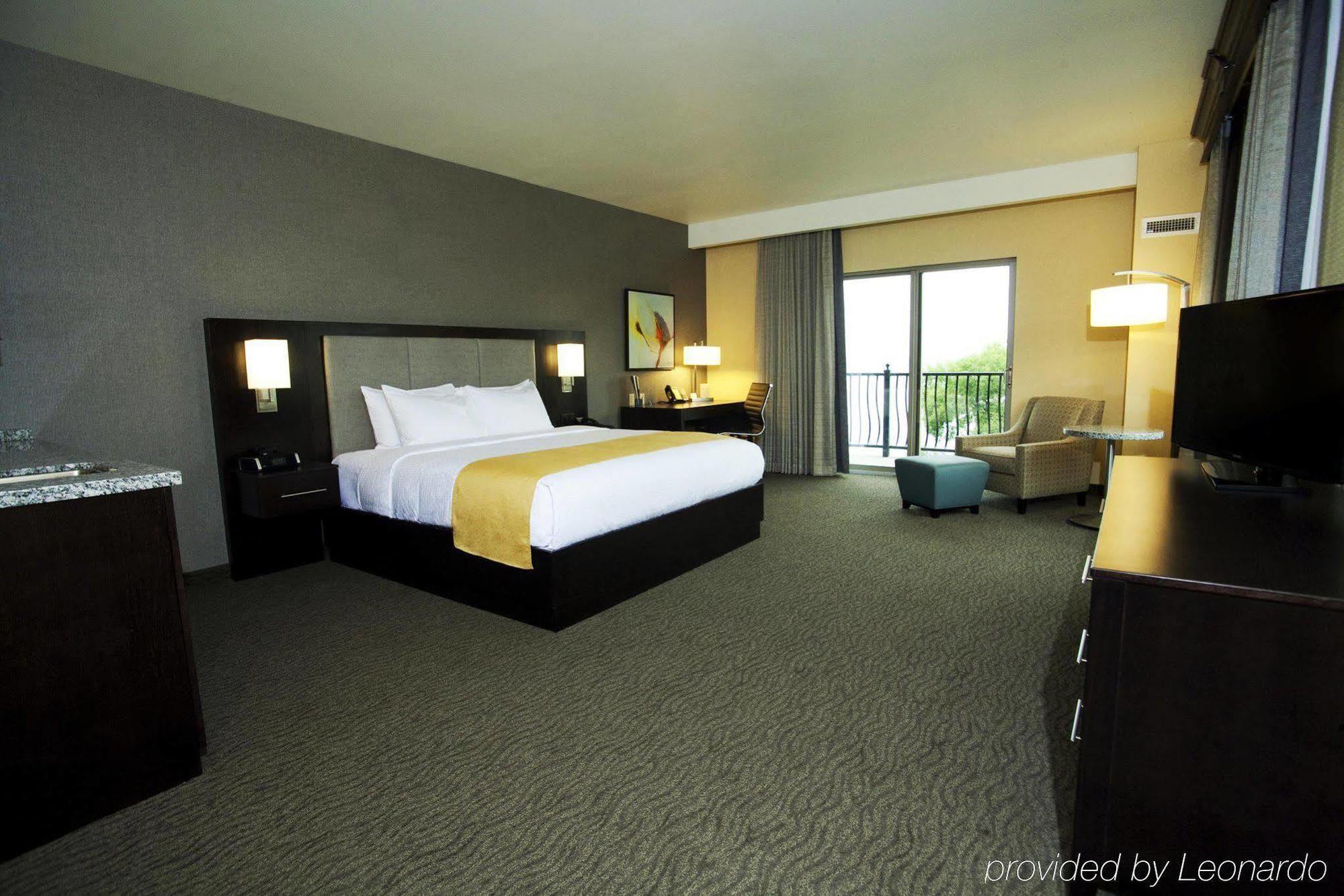 Hotel Doubletree By Hilton Bemidji Extérieur photo