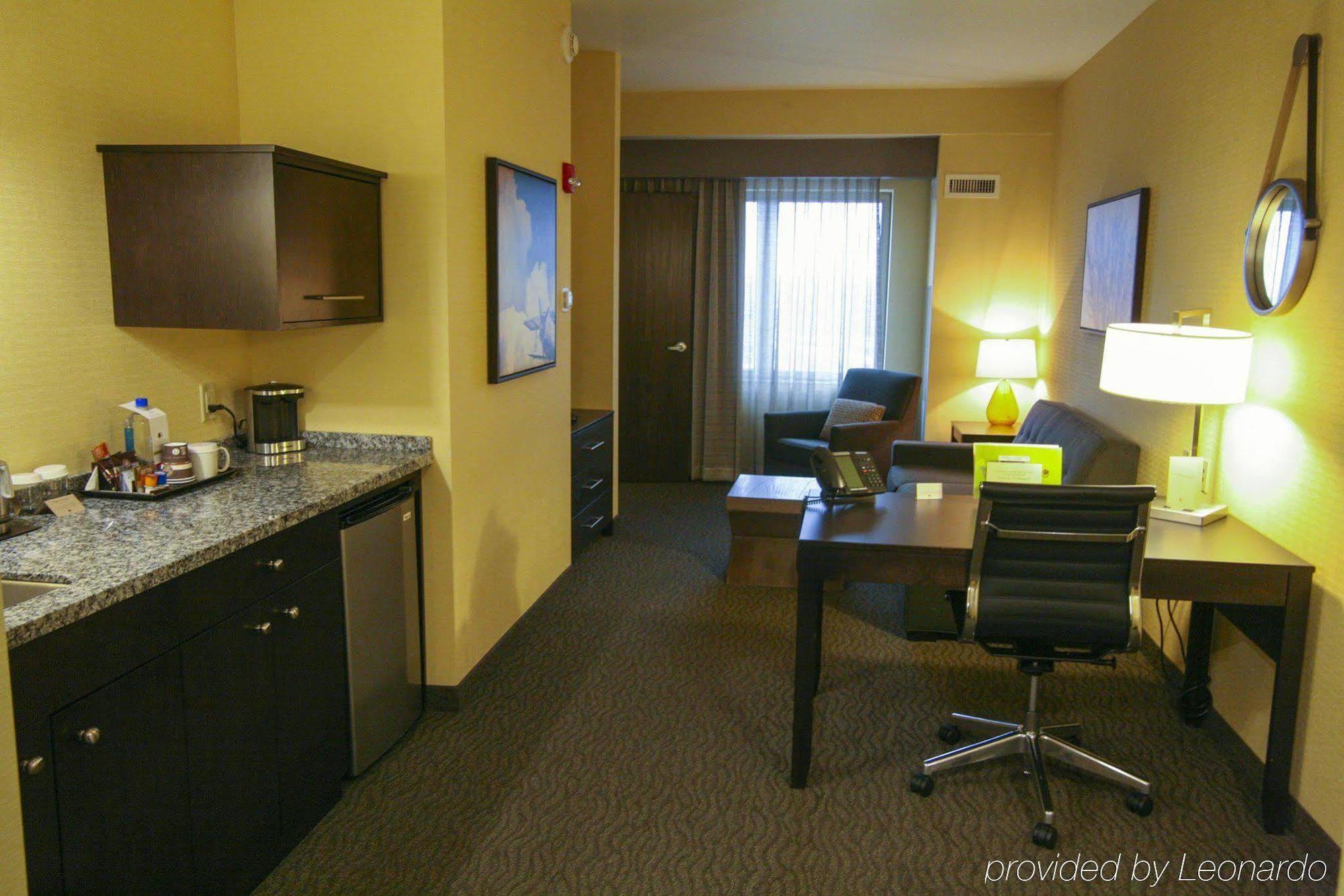 Hotel Doubletree By Hilton Bemidji Extérieur photo