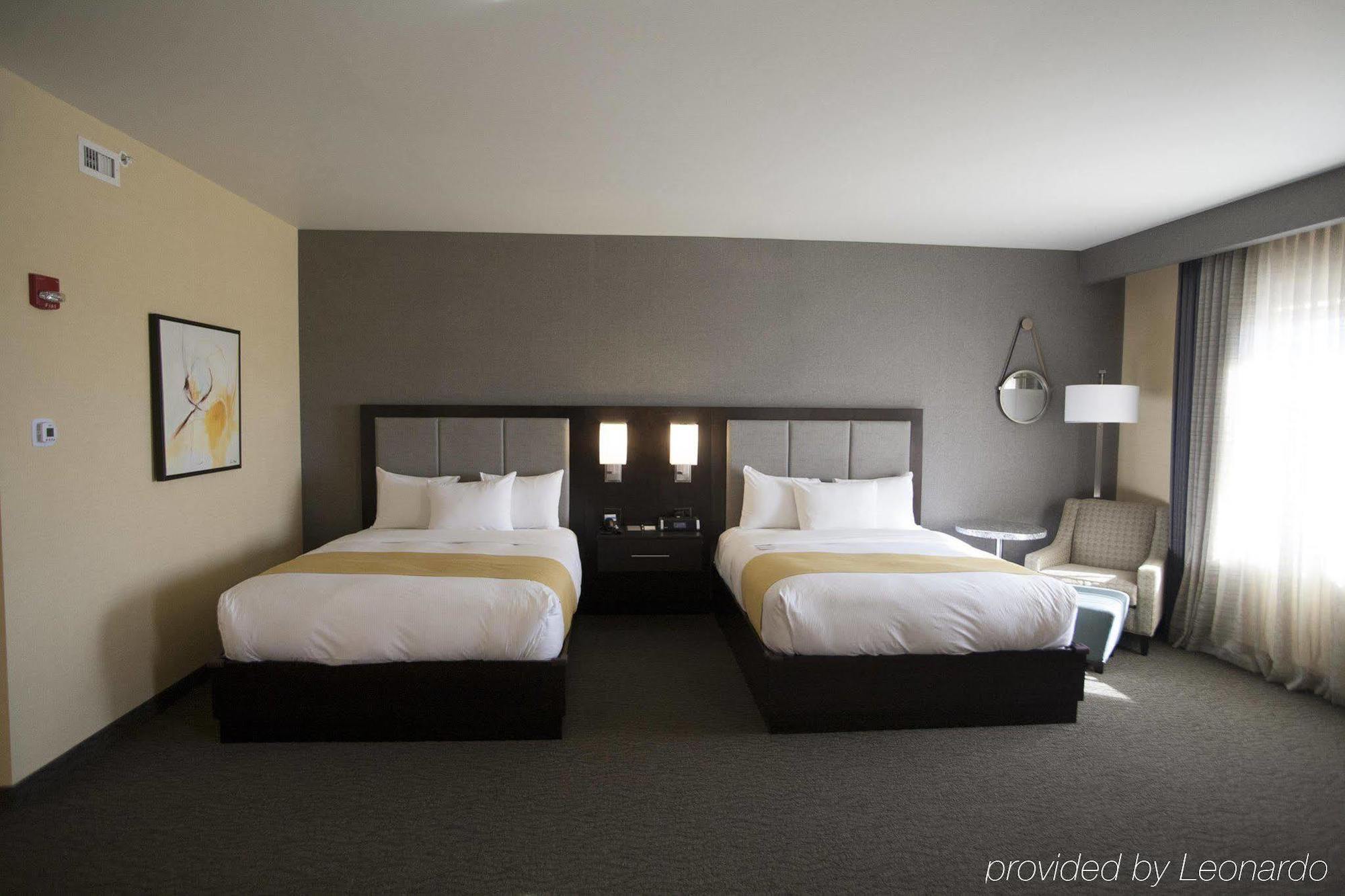 Hotel Doubletree By Hilton Bemidji Extérieur photo
